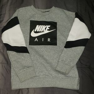 Nike like NEW size Medium boys